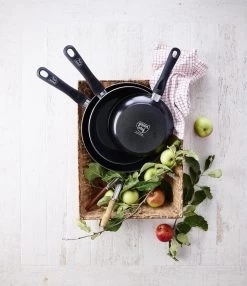 GreenChef Diamond Koekenpan 20cm - Zwart - Inductie - PFAS-vrij 18 GreenChef Diamond Koekenpan 20cm - Zwart - Inductie - PFAS-vrij -Demeyere Winkel 1038x1200 1