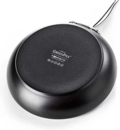 GreenPan Barcelona Infinity Pro Koekenpannenset - 3-delig - Zwart - Inductie - PFAS-vrij 21 GreenPan Barcelona Infinity Pro Koekenpannenset - 3-delig - Zwart - Inductie - PFAS-vrij -Demeyere Winkel 1109x1200 1