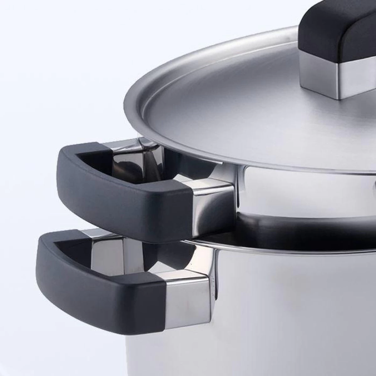 BK Conical Cool Pannenset - 5-delig - RVS - Geschikt Voor Alle Warmtebronnen 2 BK Conical Cool Pannenset - 5-delig - RVS - Geschikt Voor Alle Warmtebronnen - Afbeelding 2