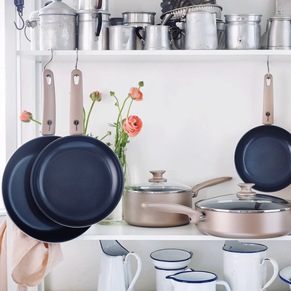 GreenPan Cambridge Koekenpan 24cm - Brons - Inductie - PFAS-vrij 8 GreenPan Cambridge Koekenpan 24cm - Brons - Inductie - PFAS-vrij - Afbeelding 8