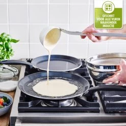 GreenPan Essentials Pannenkoekenpan 24cm - Zwart - Inductie - PFAS-vrij 19 GreenPan Essentials Pannenkoekenpan 24cm - Zwart - Inductie - PFAS-vrij -Demeyere Winkel 1200x1200 368