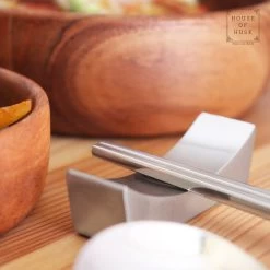 House Of Husk 1 Persoons Chopstick Lepel Set - 1 Paar Metalen Koreaanse Eetstokjes - Inclusief Eetlepel En Houder - RVS - Metaal - Eetstokjes - Koreaans - Vaatwasserbestendig - Sushi Chopsticks - Noodles - Zilver -Demeyere Winkel 1200x1200 548
