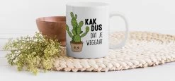 Mok - Koffiemok - Spreuken - Quote - 'Kak Dus Dat Je Weggaat' - Baan - Mokken - 350 ML - Beker - Koffiemokken - Theemok - Mok Met Tekst 8 Mok - Koffiemok - Spreuken - Quote - 'Kak Dus Dat Je Weggaat' - Baan - Mokken - 350 ML - Beker - Koffiemokken - Theemok - Mok Met Tekst -Demeyere Winkel 1200x557