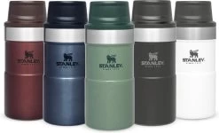 Stanley The Trigger-Action Travel Mug 0,25L - Thermosfles - Hammertone Green 13 Stanley The Trigger-Action Travel Mug 0,25L - Thermosfles - Hammertone Green -Demeyere Winkel 1200x729 1