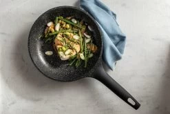 Sola - Fair Cooking Zwart/wit Greblon Anti Aanbaklaag 8 Sola - Fair Cooking Zwart/wit Greblon Anti Aanbaklaag -Demeyere Winkel 1200x800 60