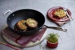 LE CREUSET - Les Forgees - Wokpan 30cm 17 LE CREUSET - Les Forgees - Wokpan 30cm -Demeyere Winkel 1200x800 65