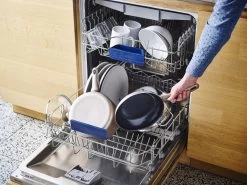 GreenPan Cambridge Hapjespan Met Deksel 28cm - Brons - Inductie - PFAS-vrij 18 GreenPan Cambridge Hapjespan Met Deksel 28cm - Brons - Inductie - PFAS-vrij -Demeyere Winkel 1200x899 11