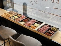 Sjoelbak - Borrelsjoelbak - Hapjesplank - Borrelplank - Mini Sjoelbak 120 Cm Met Zwarte Bakjes - Kleine Sjoelbakken -Demeyere Winkel 1200x899