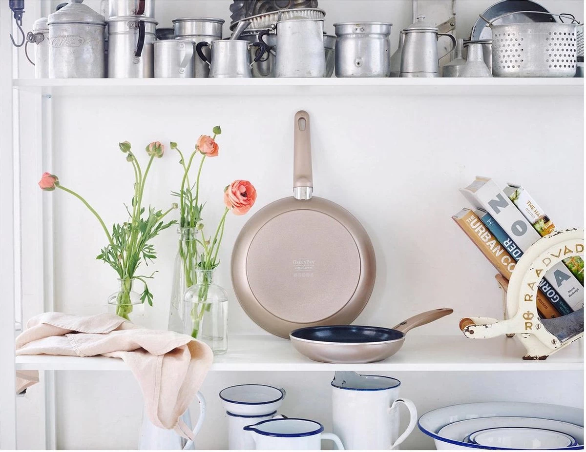 GreenPan Cambridge Koekenpan 24cm - Brons - Inductie - PFAS-vrij 6 GreenPan Cambridge Koekenpan 24cm - Brons - Inductie - PFAS-vrij - Afbeelding 6