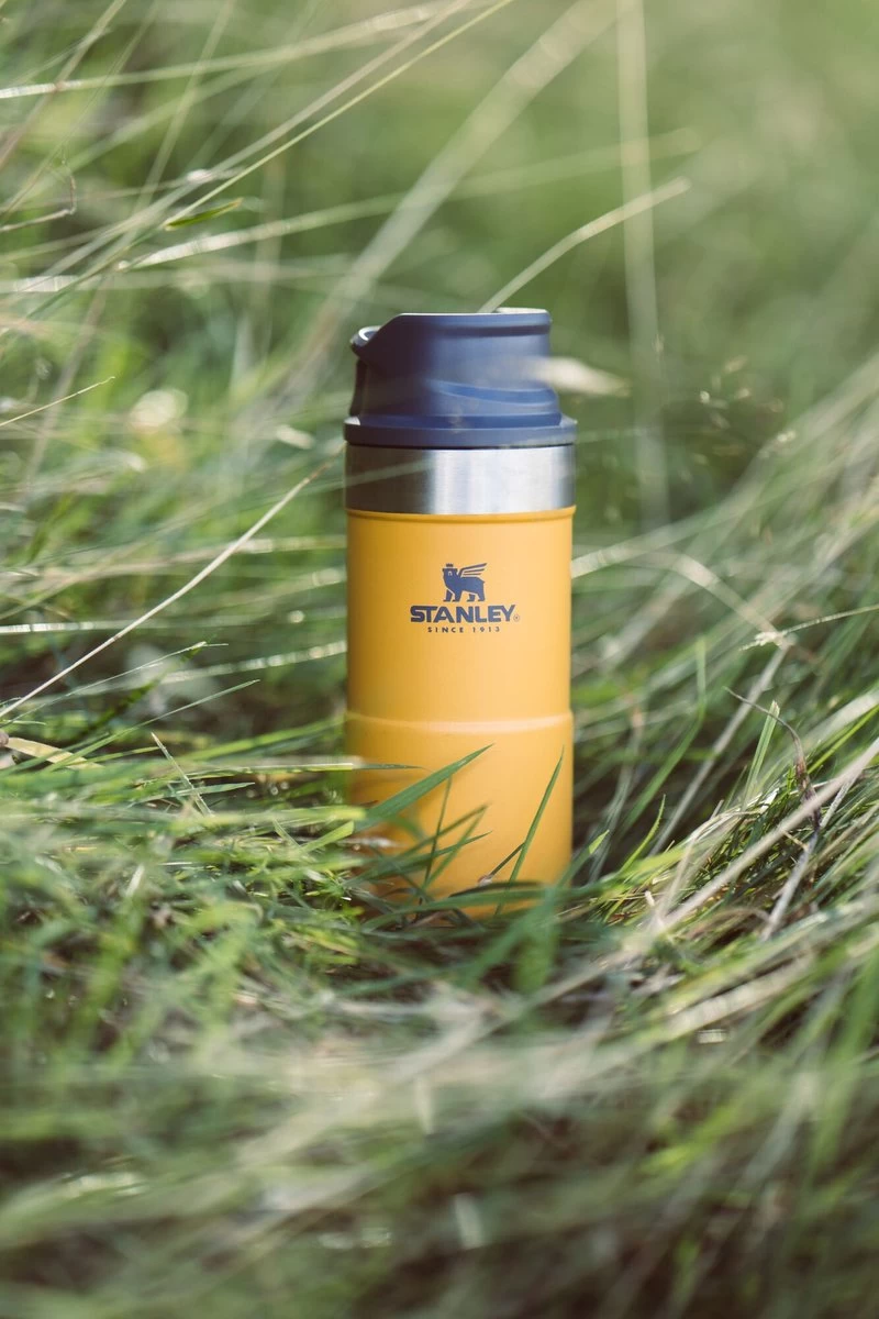 Stanley The Trigger-Action Travel Mug 0,35L Saffron 2 Stanley The Trigger-Action Travel Mug 0,35L Saffron - Afbeelding 2